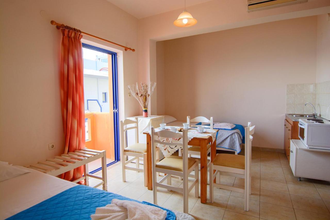 Scorpios Family Rooms Palaiochora Exteriér fotografie