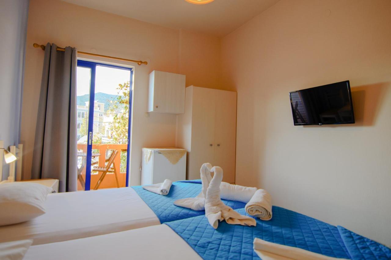 Scorpios Family Rooms Palaiochora Exteriér fotografie