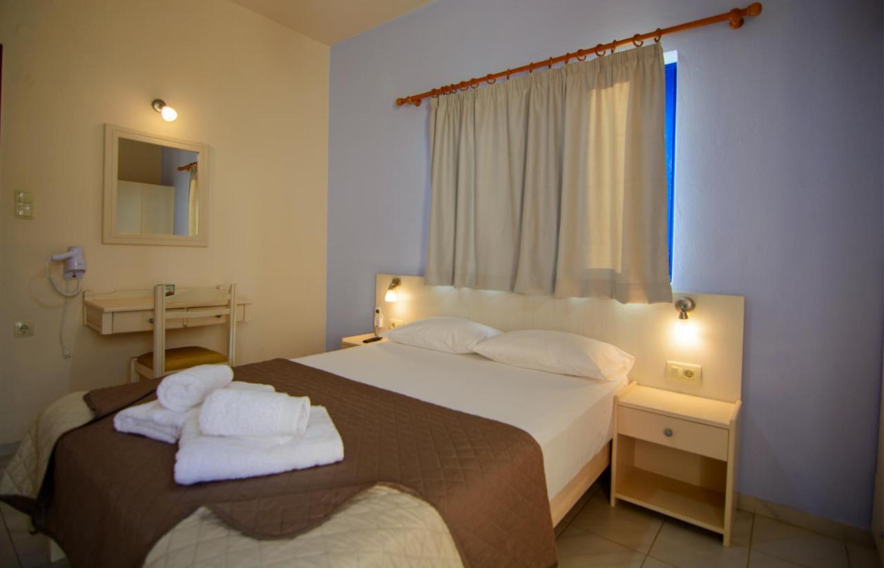 Scorpios Family Rooms Palaiochora Exteriér fotografie