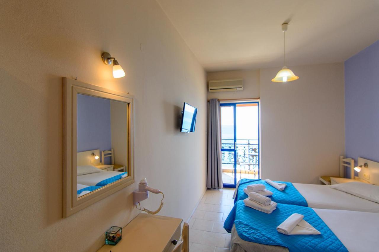 Scorpios Family Rooms Palaiochora Exteriér fotografie