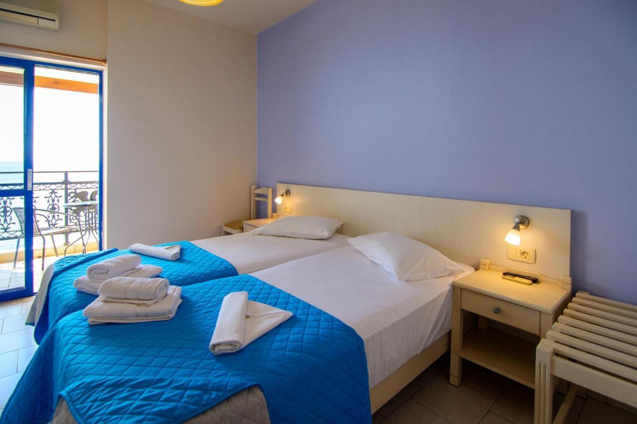 Scorpios Family Rooms Palaiochora Exteriér fotografie